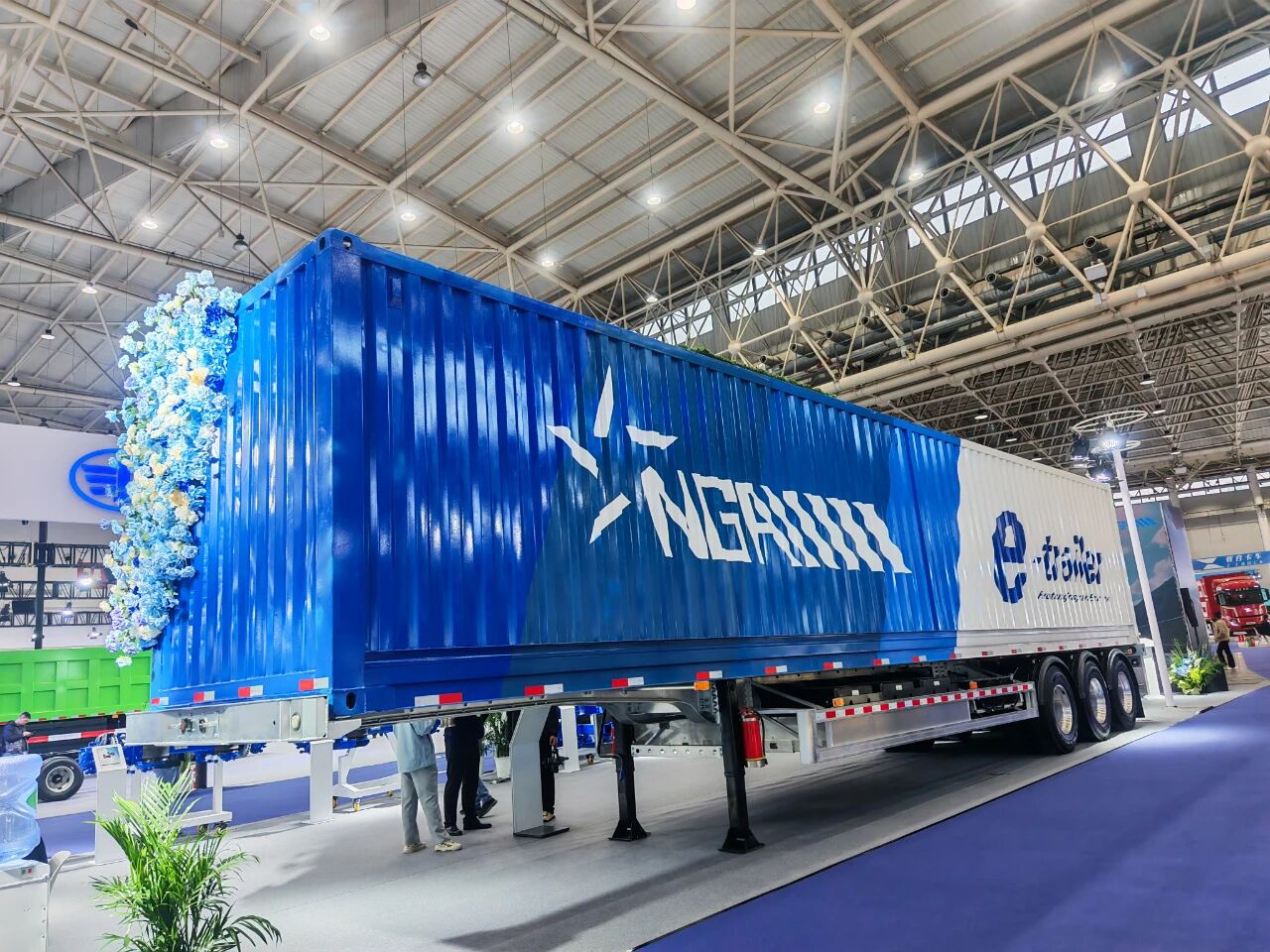 NGA 智能電動(dòng)半掛車(chē)成為 2025 中國(guó)國(guó)際商用車(chē)展會(huì)上的明星產(chǎn)品！